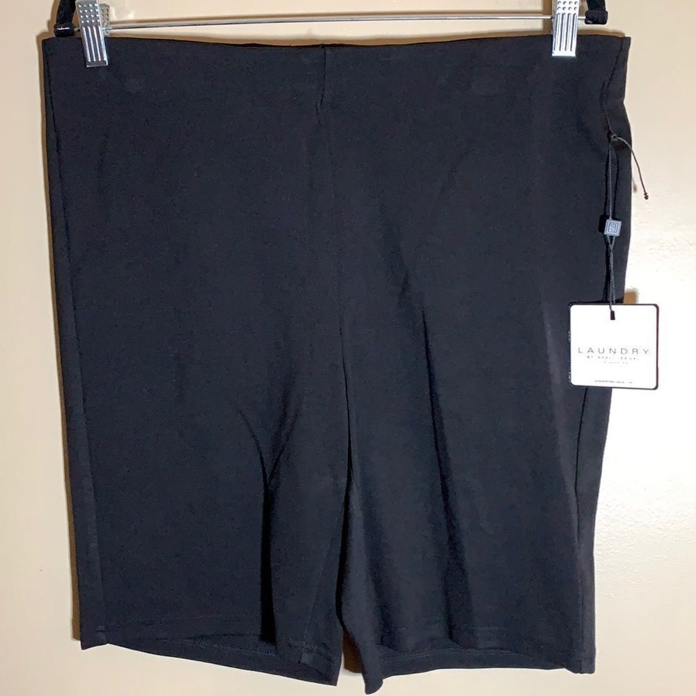 Laundry by Shelli Segal Black Shorts NWT